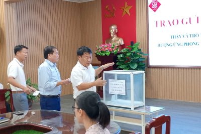 THẦY VÀ TRÒ TRƯỜNG THCS GIAO THIỆN  HƯỞNG ỨNG PHONG TRÀO ỦNG HỘ ĐỒNG BÀO CHỊU ẢNH HƯỞNG DO BÃO, LŨ